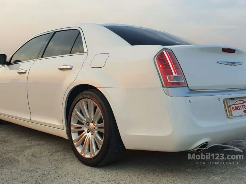 Jual Mobil Chrysler 300C 2012 SRT8 6.4 di DKI Jakarta Automatic Sedan