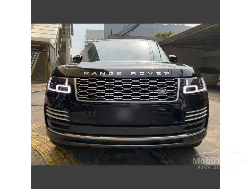 Jual Mobil Land Rover Range Rover 2021 Vogue Autobiography LWB 3.0 di DKI Jakarta Automatic SUV Hitam Rp 3.700.000.000