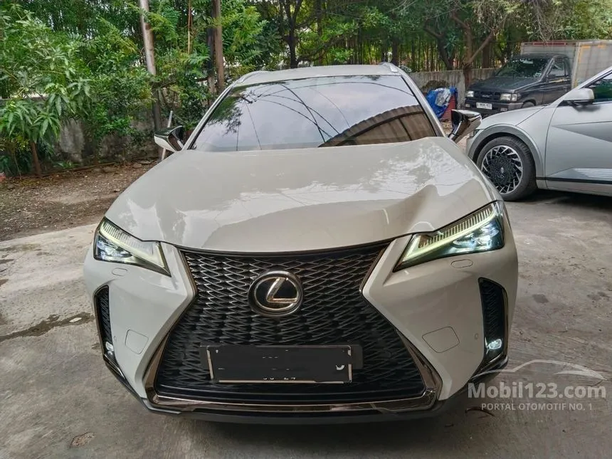 Jual Mobil Lexus UX200 2019 F Sport 2.0 di DKI Jakarta Automatic Hatchback Putih Rp 600.000.000