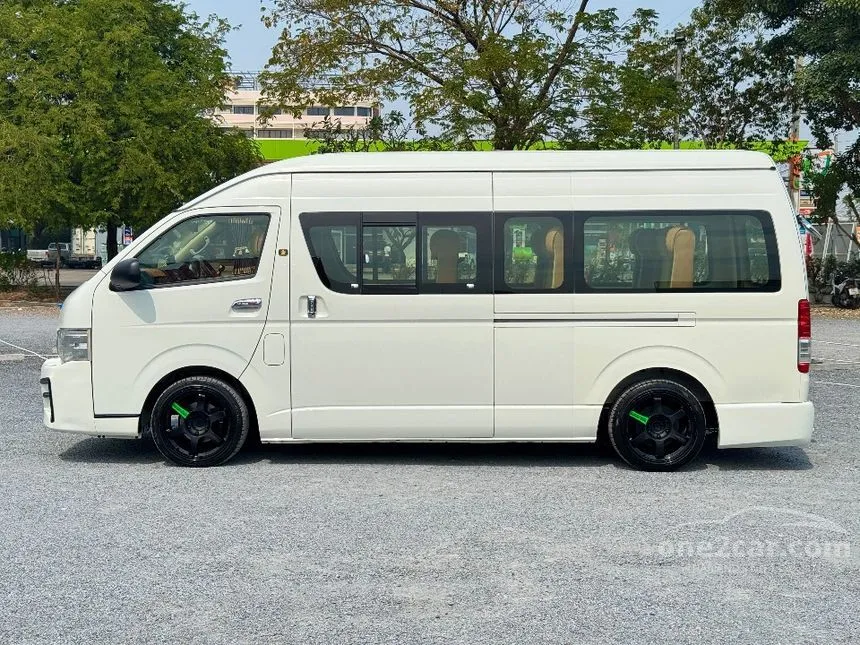 2013 Toyota Hiace D4D Van