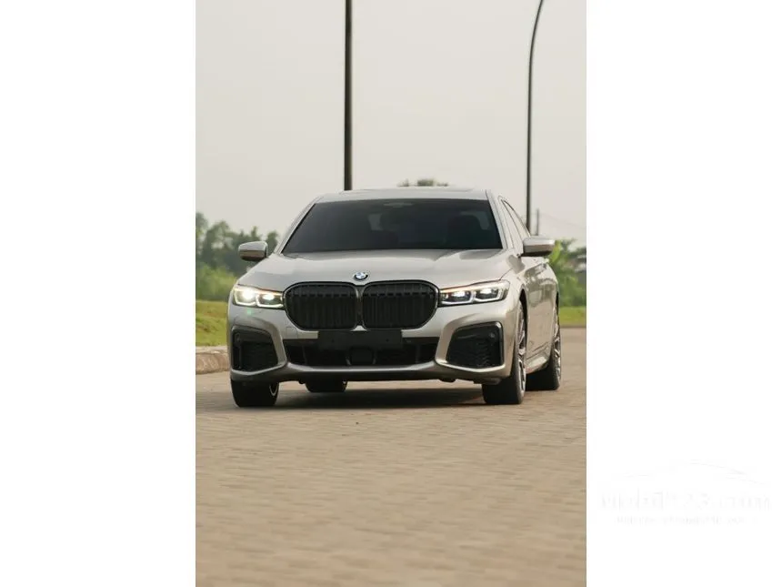 2022 BMW 730Li M Sport Sedan