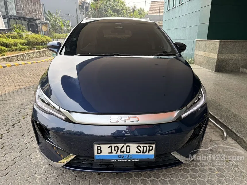 2025 BYD M6 Superior 7 Seater MPV