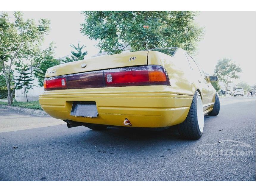 1993 Nissan Cefiro Sedan