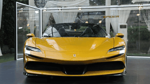 ‘Kaum Mendang-Mending’ Indonesia Permisi Dulu, Ferrari SF90 Spider Mau Lewat
