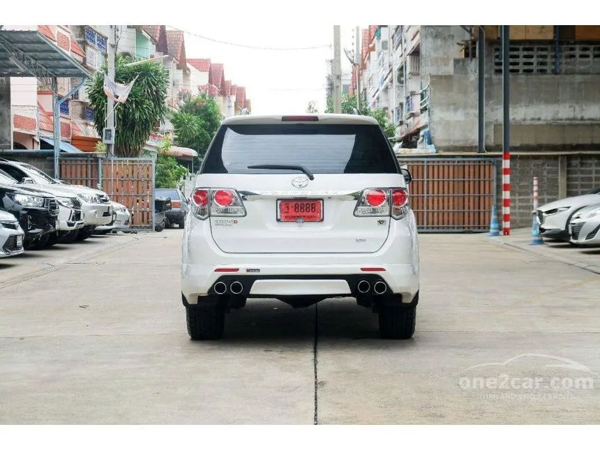 2013 Toyota FORTUNER V SUV