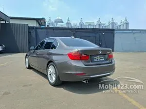 2015 BMW 320i 2.0 Luxury Sedan