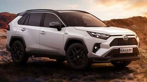 Naksir Toyota RAV4 PHEV? Intip Spesifikasi, Harga Baru, dan Estimasi Harga Bekasnya