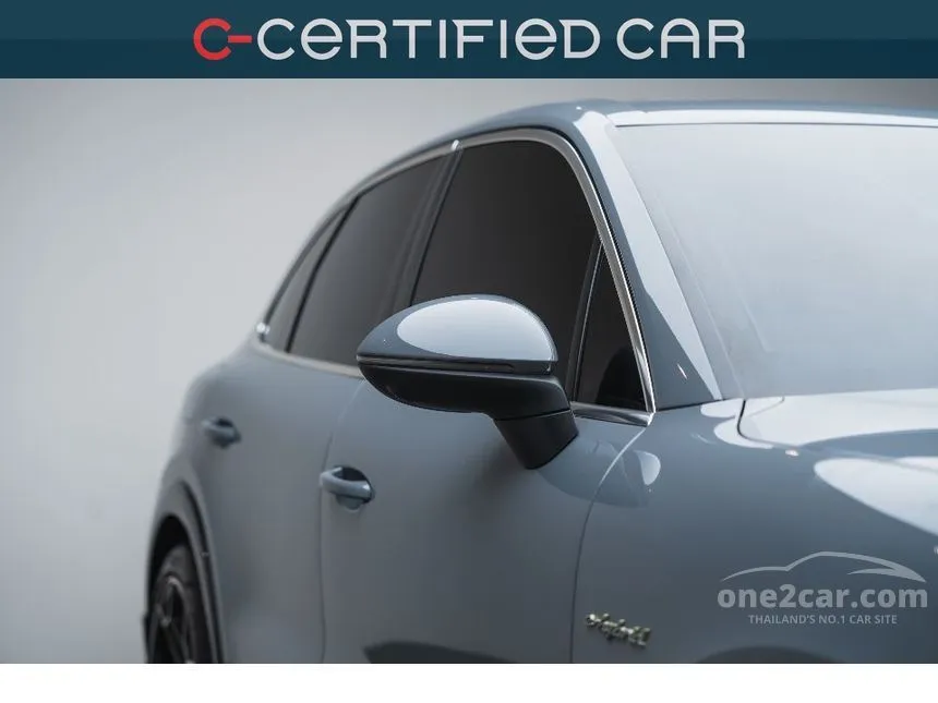 2023 Porsche CAYENNE E-Hybrid SUV