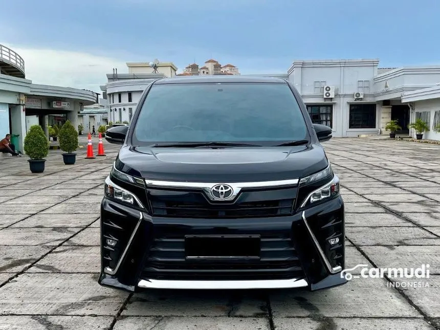 2018 Toyota Voxy MPV