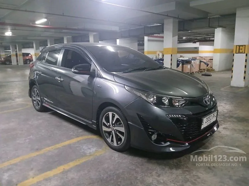 Jual Mobil Toyota Yaris 2018 TRD Sportivo 1.5 di Banten Automatic Hatchback Abu