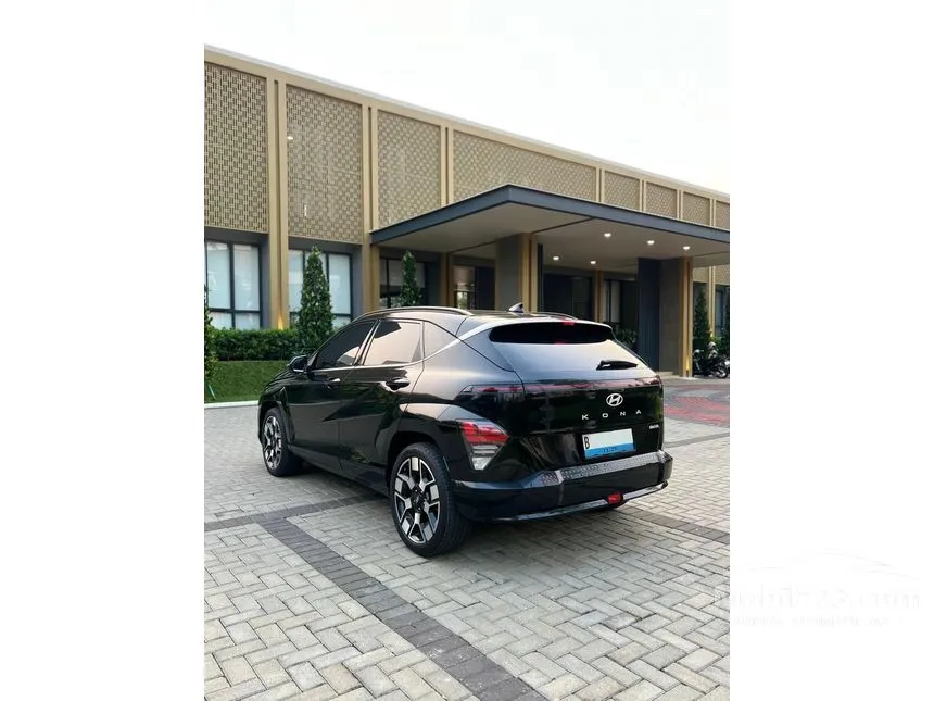 2024 Hyundai Kona Signature Long Range SUV