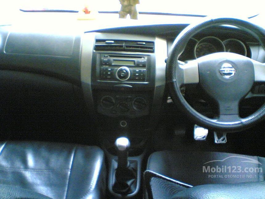 2010 Nissan Livina X-Gear X-Gear SUV