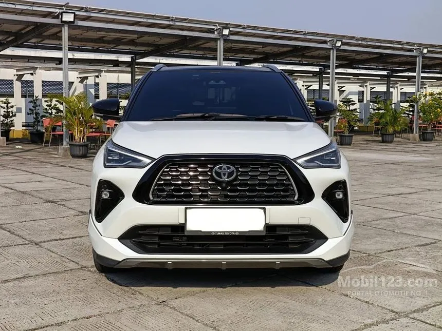 2023 Toyota Yaris Cross S HV (2 Tone) w GR Parts Aero Pkg (Prem Clr) SUV