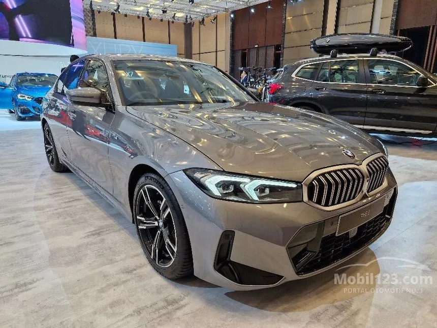 Jual Mobil BMW 320i 2024 M Sport 2.0 di DKI Jakarta Automatic Sedan Silver Rp 990.000.000