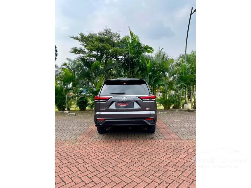 2023 Toyota Kijang Innova Zenix V (Premium Color) MPV