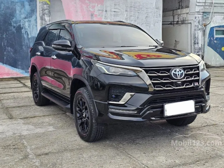 2023 Toyota Fortuner GR Sport 4X2 SUV