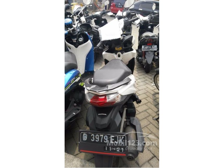 Jual Motor Honda  Vario  2019 150 0 2 di DKI Jakarta 