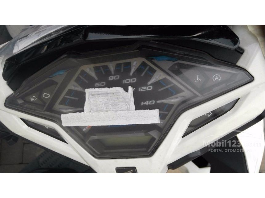 Jual Motor  Honda  Vario  2019 150  0 2 di DKI Jakarta 