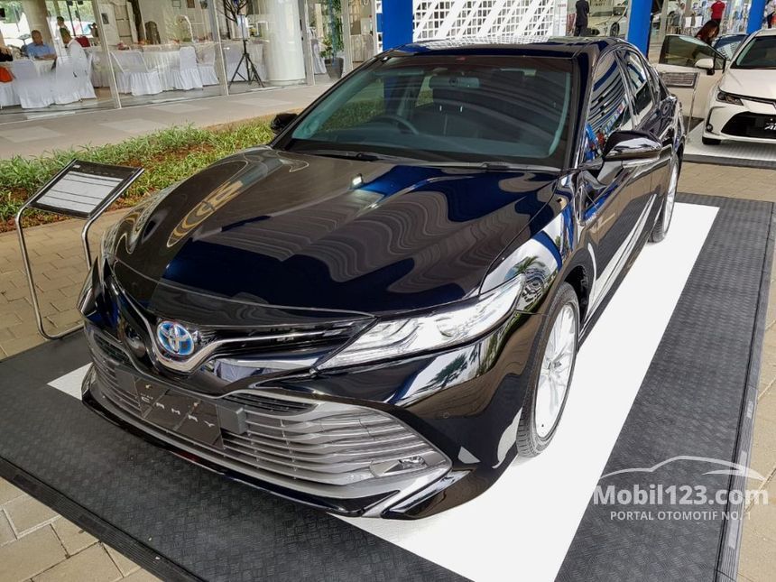 Jual Mobil Toyota Camry Hybrid 2020 HV 2.5 di DKI Jakarta Automatic ...