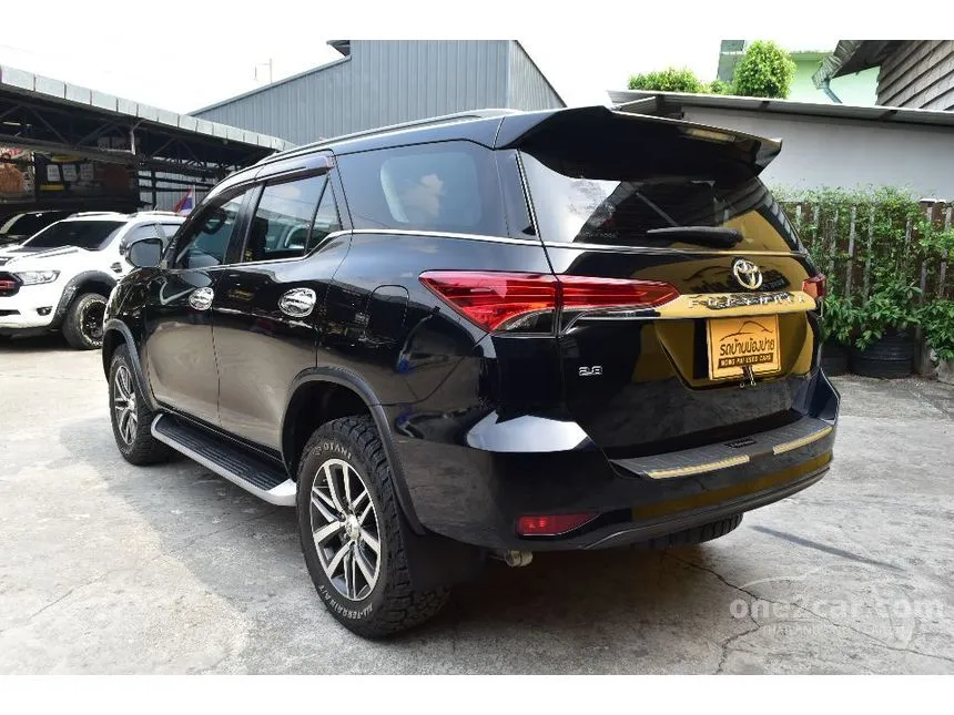 2018 Toyota FORTUNER V SUV