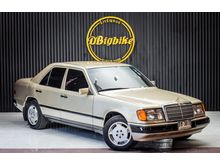1990 Mercedes-Benz 300E 3.0 W124 (ปี 85-96) Classic Sedan AT