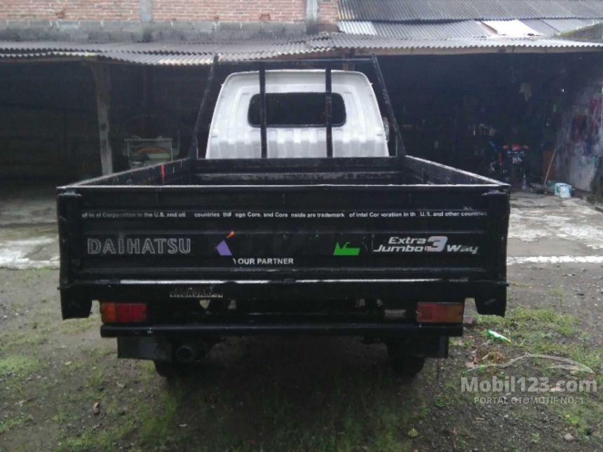 Jual Mobil  Daihatsu  Zebra  1991 1 3 di Jawa Timur  Manual 