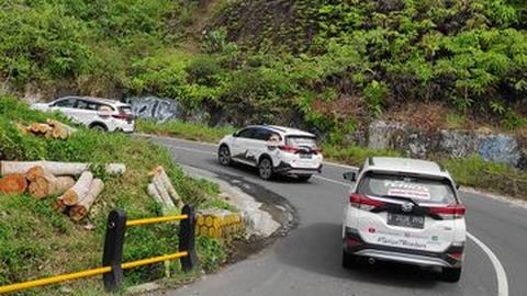Uji Performa Daihatsu Terios di Perbukitan Gunung Kaba