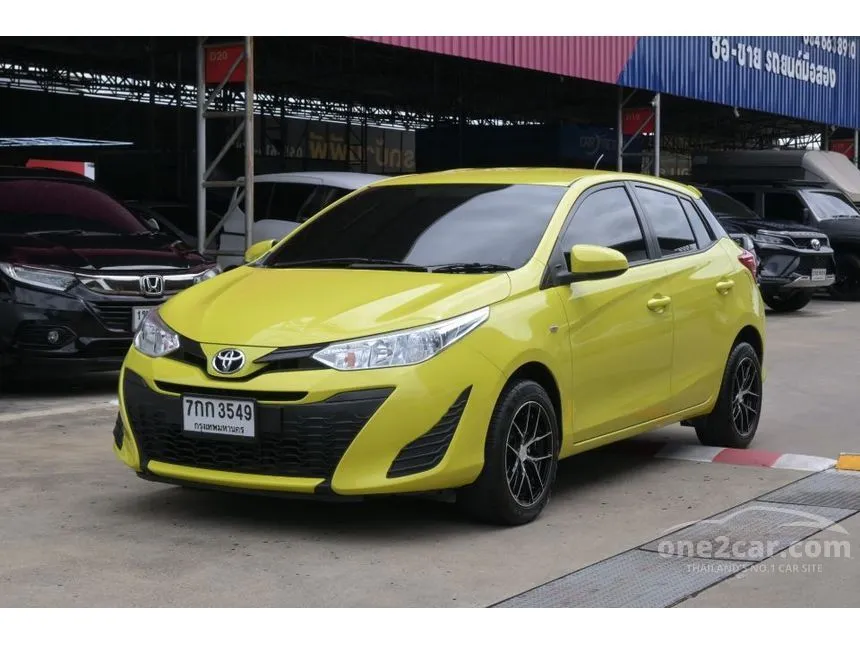 2018 Toyota YARIS J Hatchback