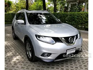 2015 Nissan X-TRAIL 2.5 V SUV