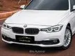 Jual Mobil BMW 320i 2018 Luxury 2.0 di Banten Automatic Sedan Putih Rp 429.000.000