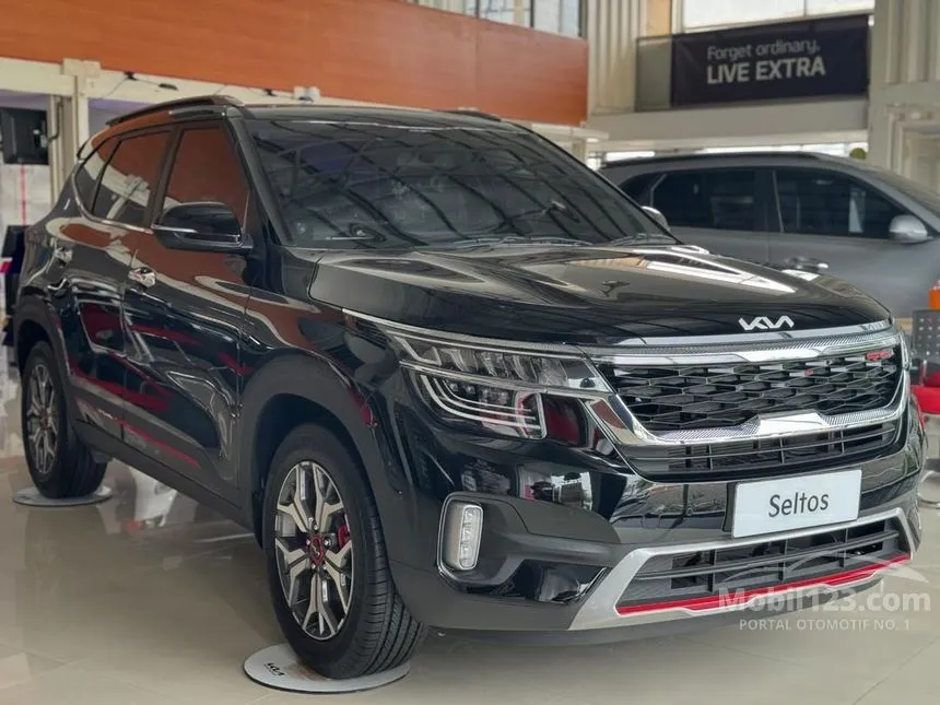 Jual Mobil KIA Seltos 2024 GT Line 1.4 di Jawa Timur Automatic SUV Hitam Rp 461.500.000