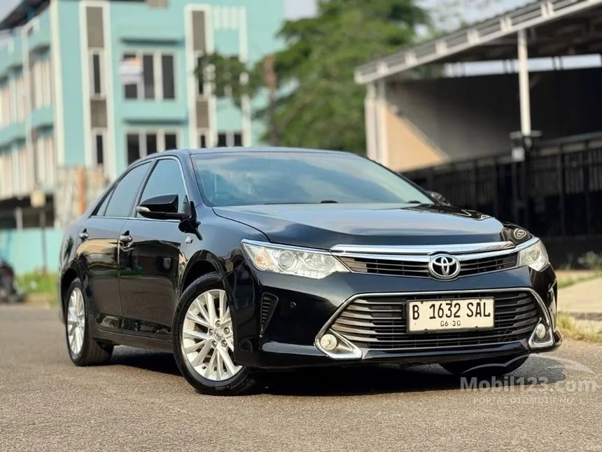2015 Toyota Camry V Sedan