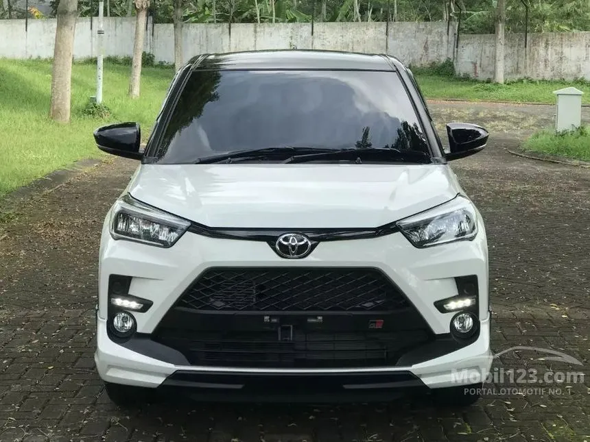 Jual Mobil Toyota Raize 2024 GR Sport 1.0 di Kalimantan Barat Automatic Wagon Putih Rp 230.500.000