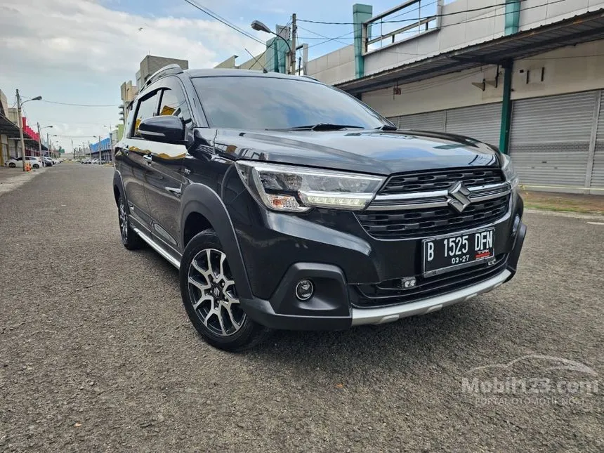 Jual Mobil Suzuki XL7 2022 Beta 1.5 di Jawa Barat Automatic SUV Hitam Rp 197.000.000