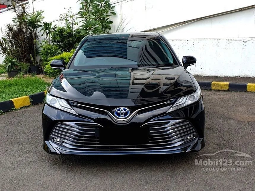 Jual Mobil Toyota Camry Hybrid 2020 HV 2.5 di DKI Jakarta Automatic Sedan Hitam Rp 535.000.000