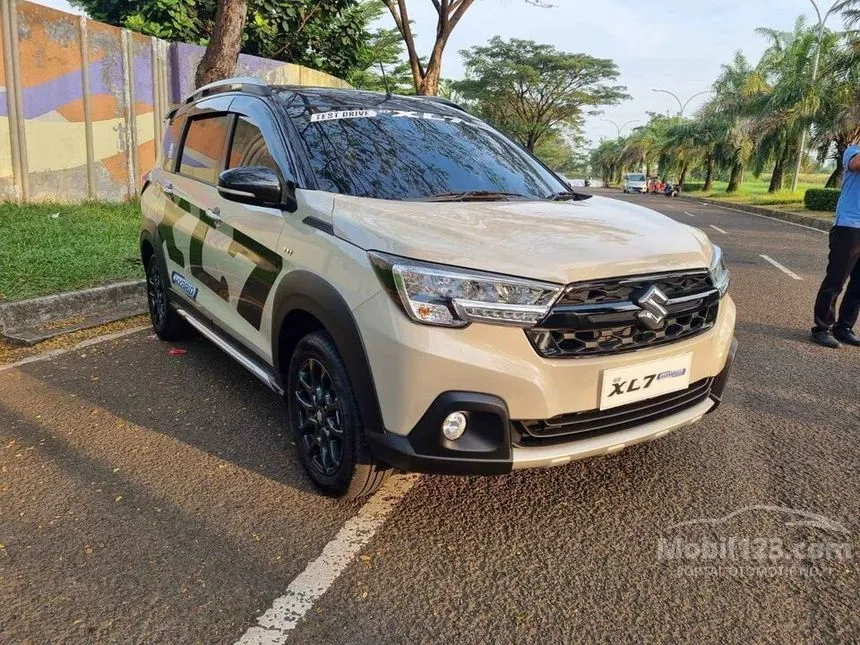 Jual Mobil Suzuki XL7 2023 Hybrid ALPHA 1.5 di Banten Manual Wagon Lainnya Rp 220.000.009