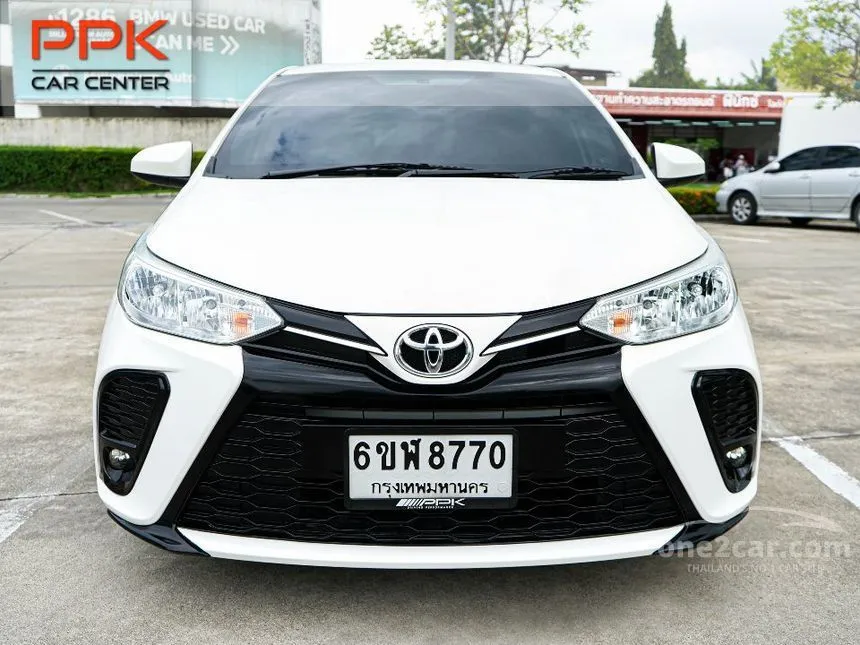 2021 Toyota YARIS Entry Hatchback