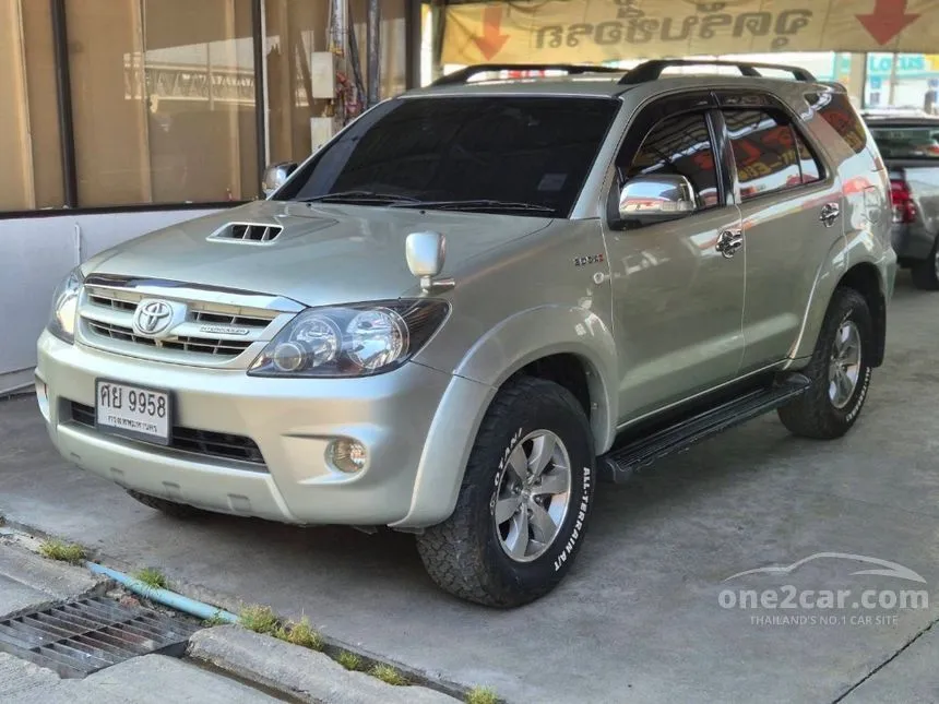 2005 Toyota FORTUNER V SUV