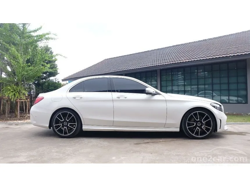 2019 Mercedes-Benz C220 d AMG Dynamic Sedan
