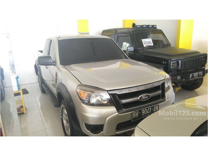 Jual Mobil Ford Ranger 2009 Base 2.5 di Jawa Barat Manual 