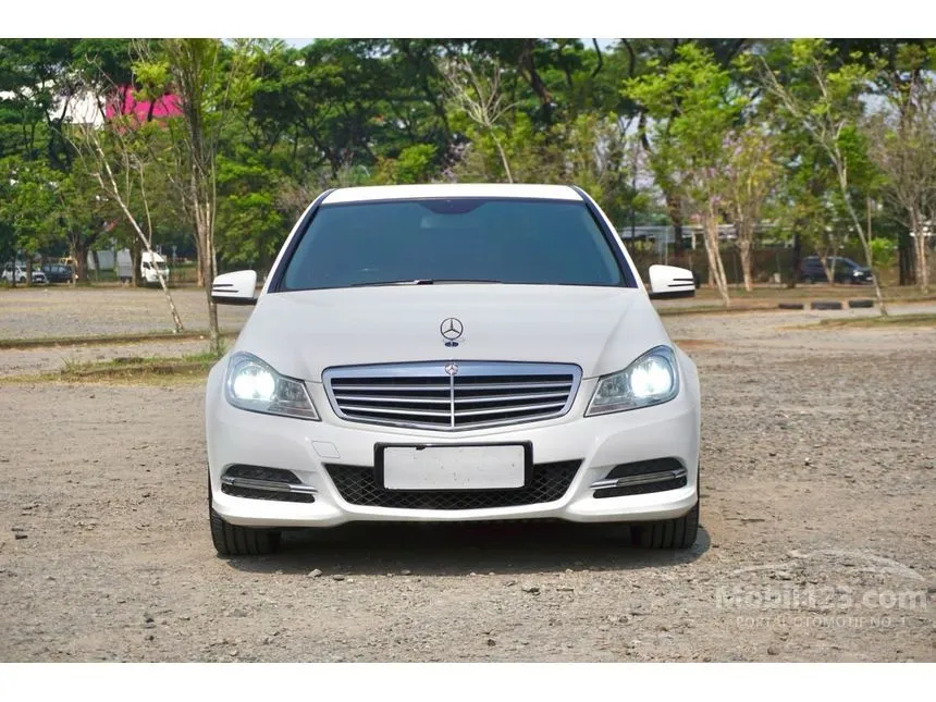2013 Mercedes-Benz C200 Avantgarde CGI Sedan