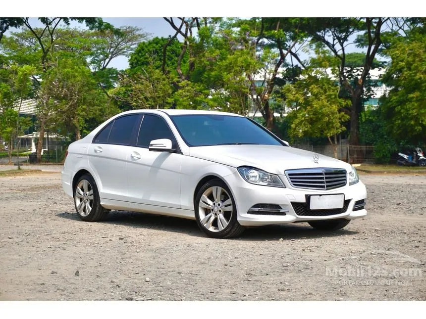 2013 Mercedes-Benz C200 Avantgarde CGI Sedan