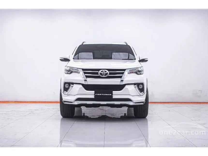 2016 Toyota FORTUNER V SUV