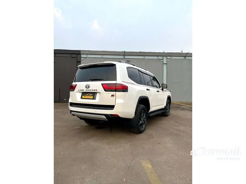 2024 Toyota Land Cruiser 300 GR-S SUV