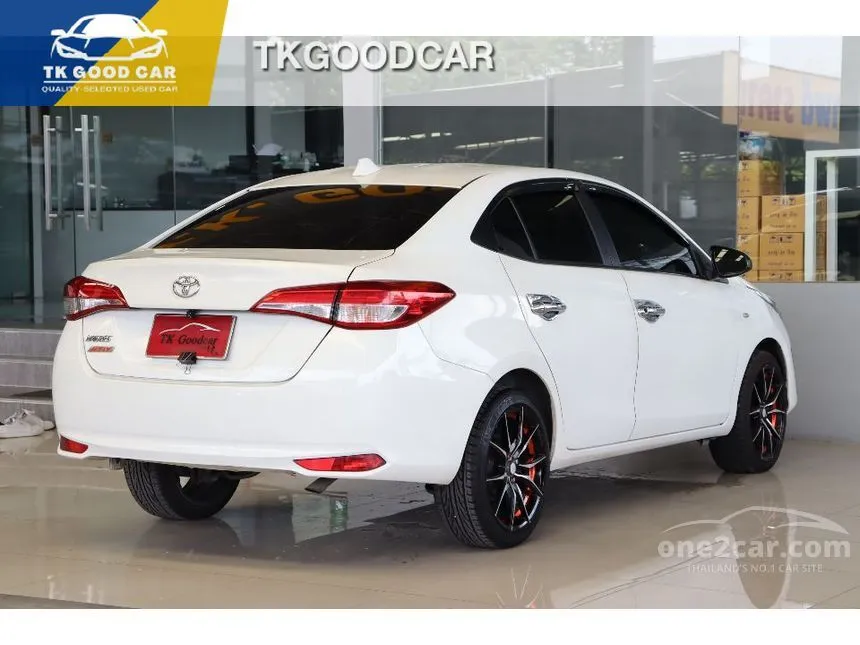 2018 Toyota Yaris Ativ J Sedan