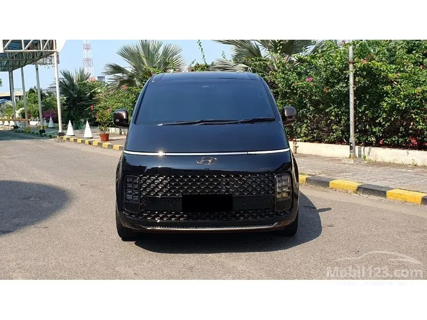 Jual Mobil Hyundai Staria 2022 Signature 7 2.2 di DKI Jakarta Automatic Wagon Hitam Rp 790.000.000