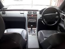 W210 mercy E320 elegance 1998 hitam, tangan 1 (L), KM rendah, ISTIMEWA
