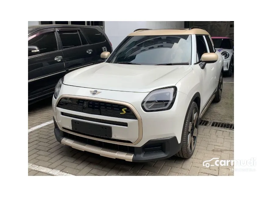 Jual Mobil MINI Countryman 2024 SE ALL4 di Kalimantan Barat Automatic SUV Putih Rp 1.452.000.000
