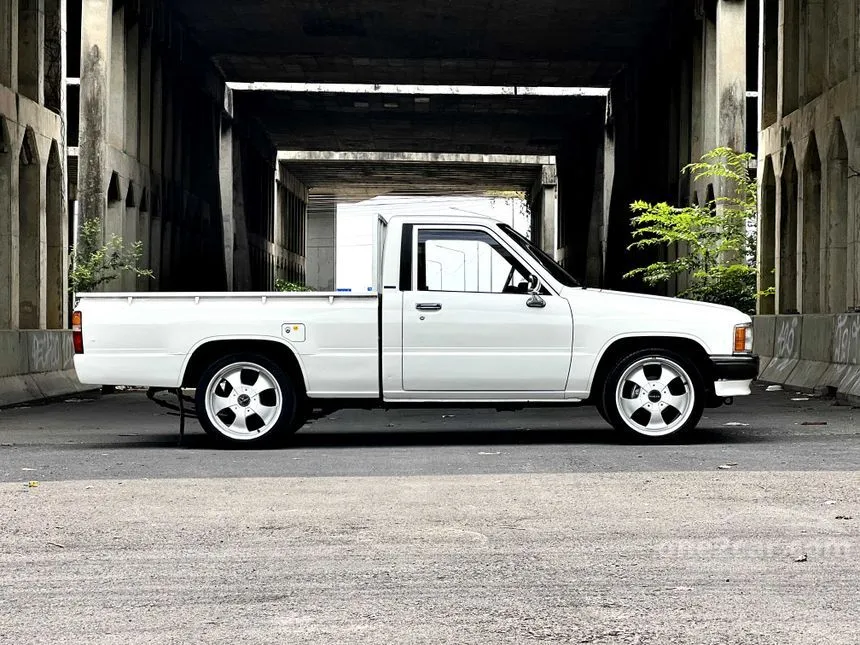 1988 Toyota Hilux Single Pickup