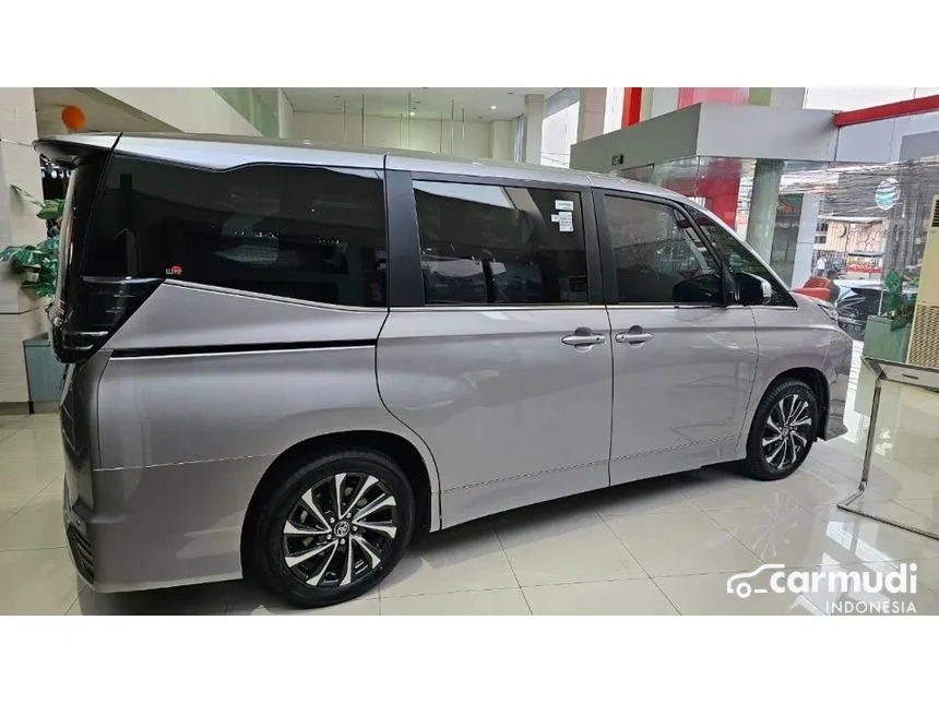 2024 Toyota Voxy Van Wagon